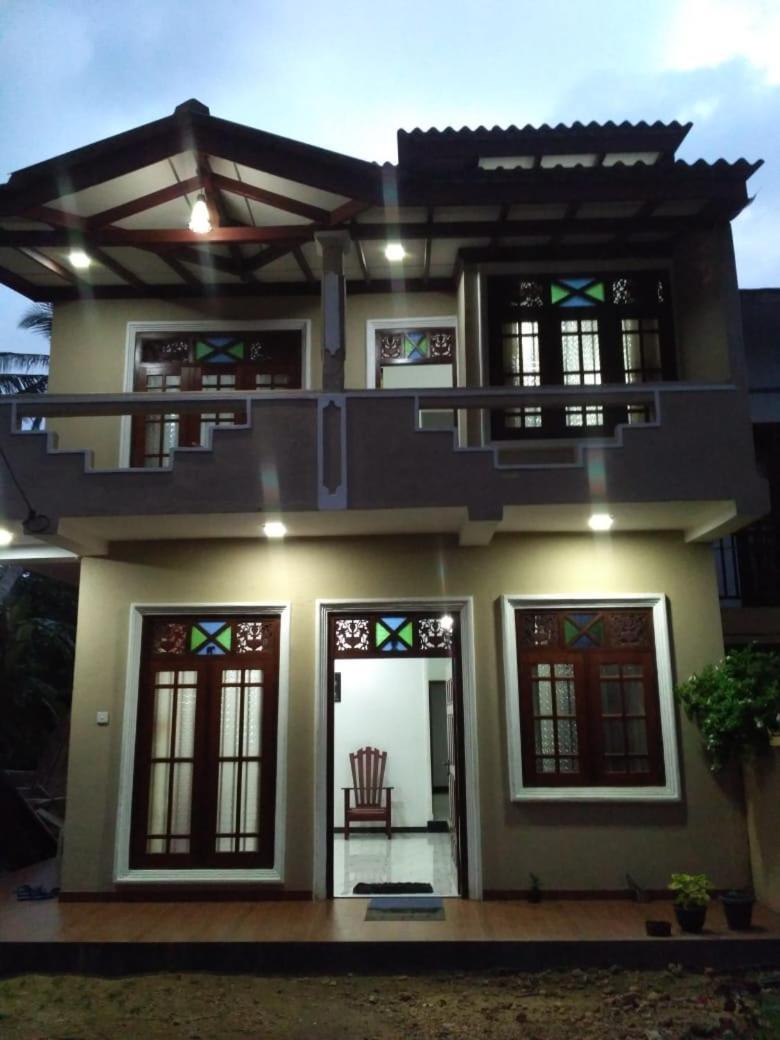 Kith Fiesta Villa Hikkaduwa Dış mekan fotoğraf